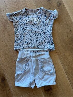 Dirkje Co-ord Tee & Light Blue Ruffle Shorts Set